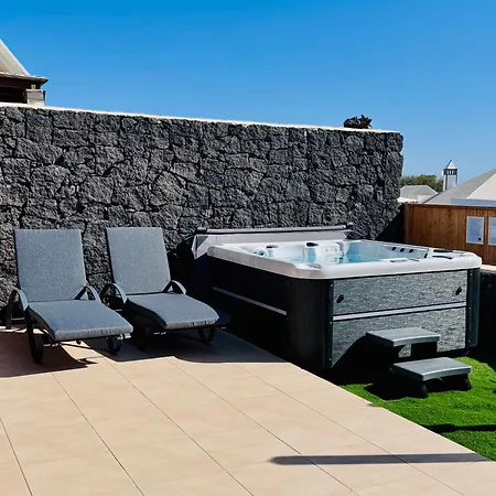 Lovely Atienza 99 With Hot Tub * Playa Blanca
