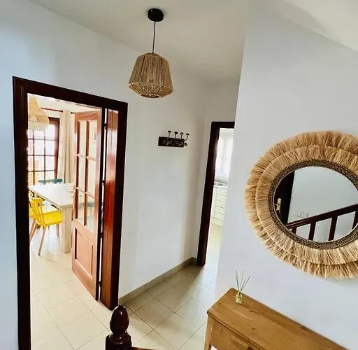 Lovely Atienza 99, Communal Pool, Private Hot Tub بيت للعطل بلايا بلانكا