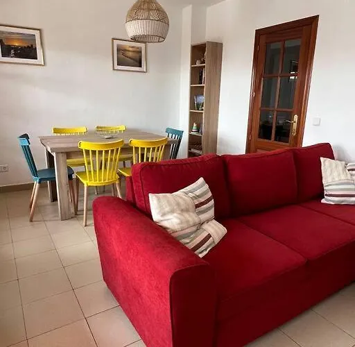 بيت للعطل Lovely Atienza 99, Communal Pool, Private Hot Tub