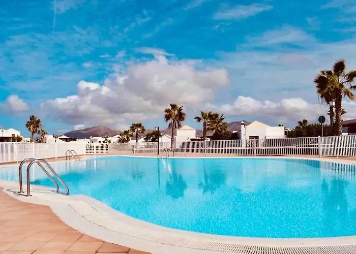 بيت للعطل Lovely Atienza 99, Communal Pool, Private Hot Tub بلايا بلانكا