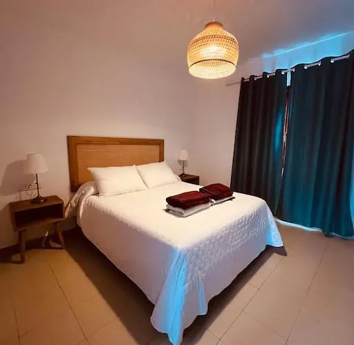 Lovely Atienza 99, Communal Pool, Private Hot Tub بيت للعطل *