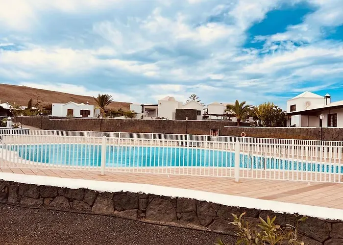 Lovely Atienza 99, Communal Pool, Private Hot Tub بيت للعطل *