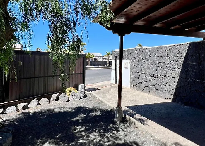 بيت للعطل Lovely Atienza 99, Communal Pool, Private Hot Tub