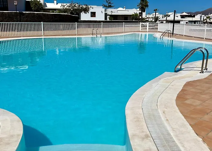 Lovely Atienza 99, Communal Pool, Private Hot Tub بيت للعطل